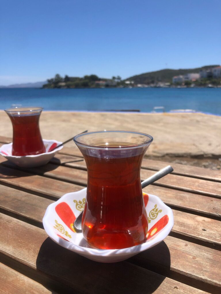 Turkisch tea in Datça